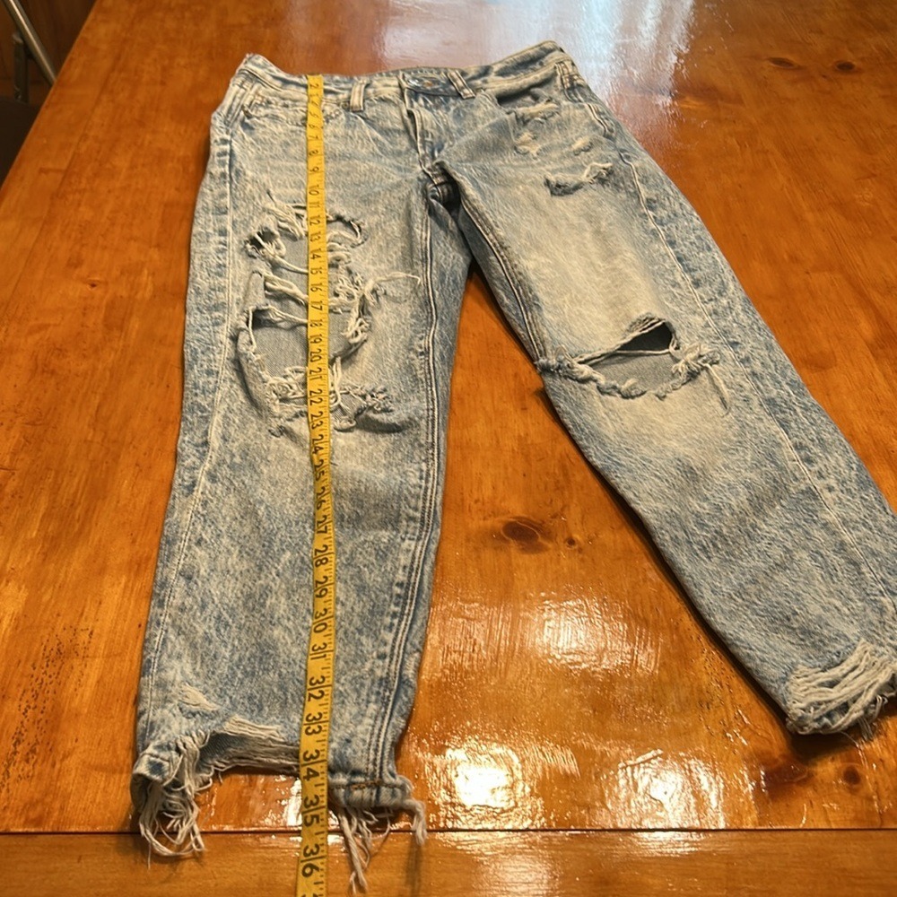 American Eagle Y2K Grunge Acid Wash Distressed Mom Jeans X-Short High Rise Denim - Picture 4 of 11